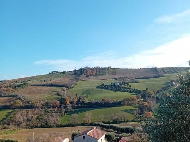Villetta indipendente in vendita di 178 m² in Contrada Camera di Fermo