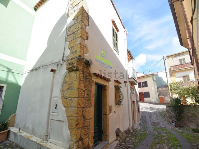Villetta indipendente in vendita di 179 m² in Via Azuni, 6