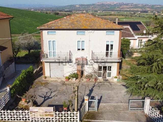 Villetta indipendente in vendita di 179 m² in Contrada San Girio