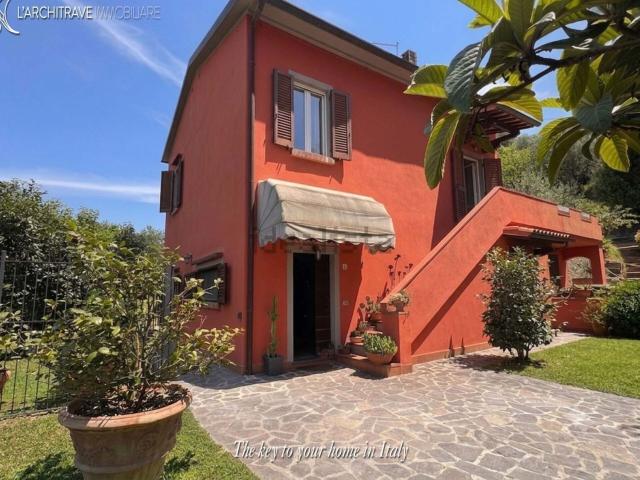 Villetta indipendente in vendita di 180 m²
