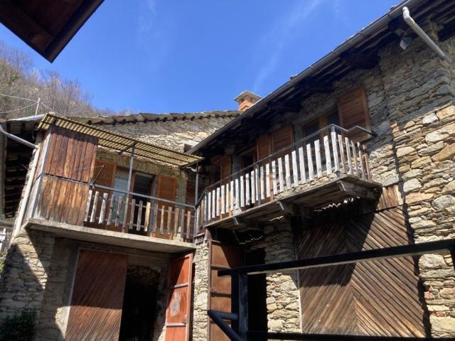 Villetta indipendente in vendita di 180 m² in Via Coppieri, 62