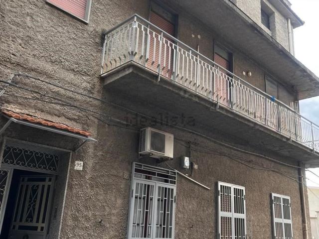 Villetta indipendente in vendita di 180 m² in Via Carnia