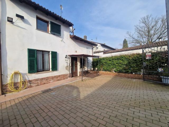 Villetta indipendente in vendita di 180 m² in Via Cascinotti Maggiori