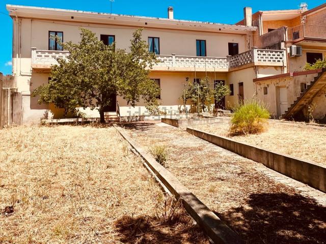Villetta indipendente in vendita di 180 m² in Via Castellani