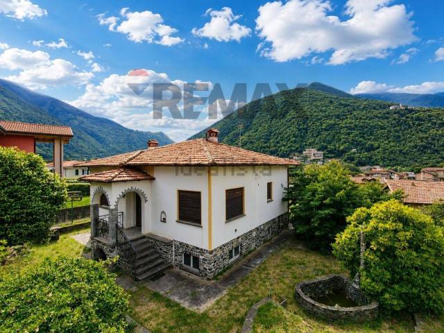 Villetta indipendente in vendita di 180 m² in Via Crocifisso, 4