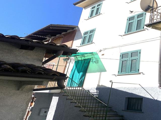 Villetta indipendente in vendita di 180 m² in Via Ambrogio Doria