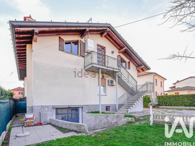 Villetta indipendente in vendita di 180 m² in Via Antonio Stradivari, 7