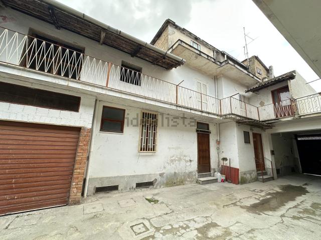 Villetta indipendente in vendita di 180 m² in Via Antonino Pio