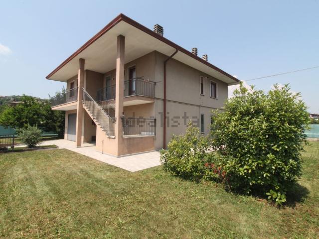 Villetta indipendente in vendita di 180 m² in Via Andrea Palladio