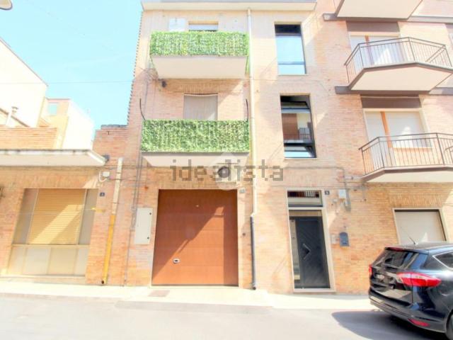Villetta indipendente in vendita di 180 m² in Via Arturo Labriola, 3