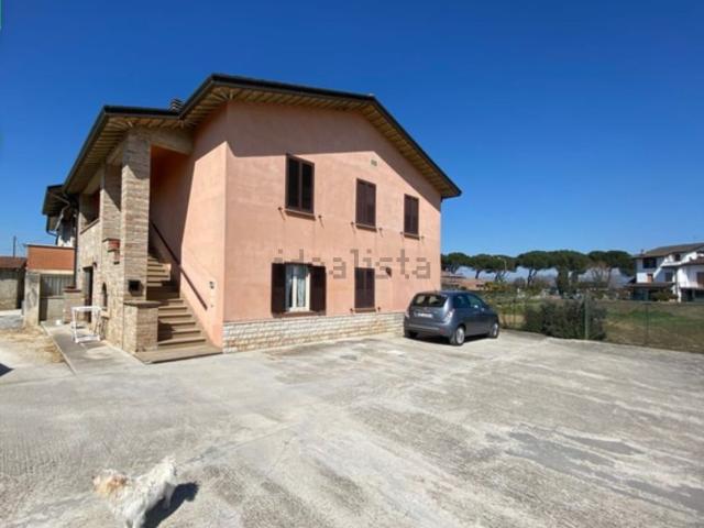 Villetta indipendente in vendita di 180 m² in Via Atene