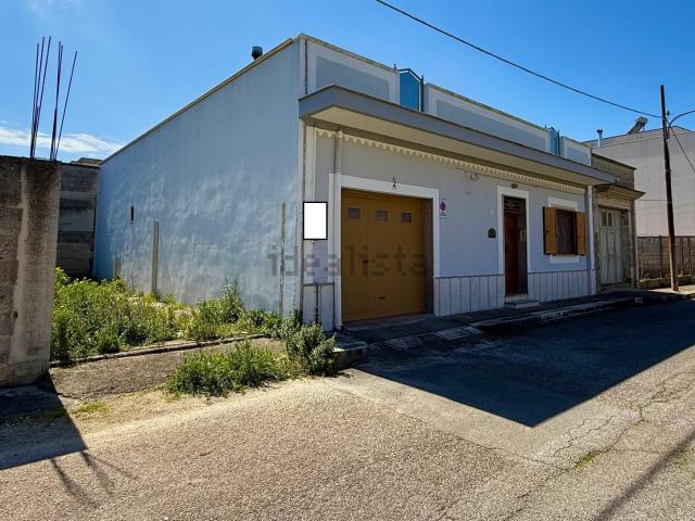 Villetta indipendente in vendita di 180 m² in Via Botticelli