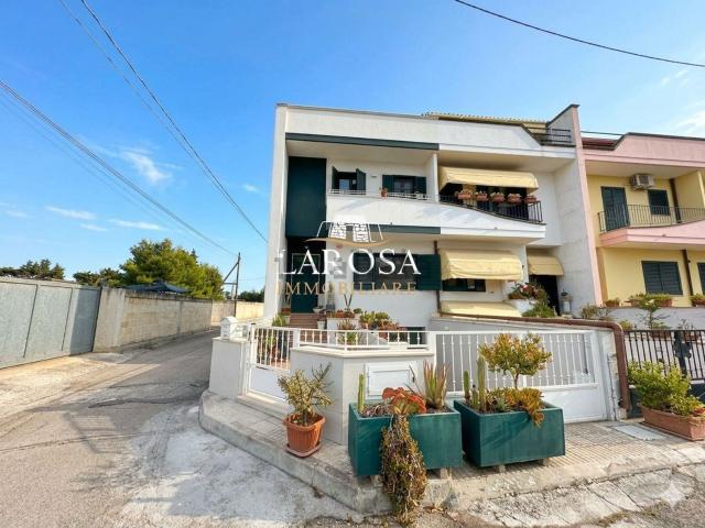 Villetta indipendente in vendita di 180 m² in Via Boccaccio, 150