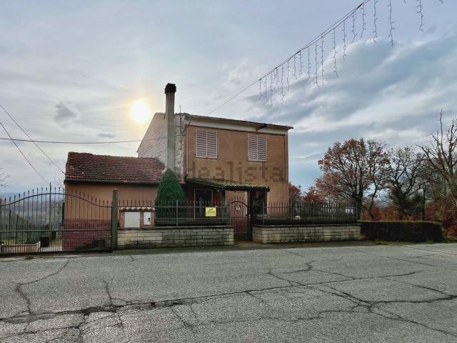 Villetta indipendente in vendita di 180 m² in Via Bugnara, 87