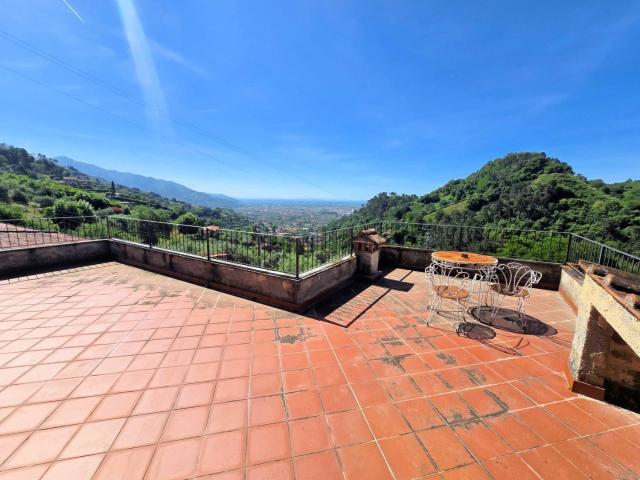 Villetta indipendente in vendita di 180 m² in Via G. Marconi