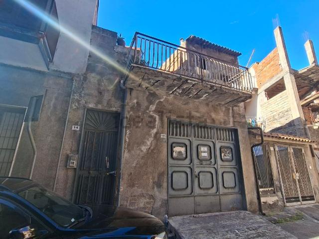 Villetta indipendente in vendita di 180 m² in Via G. Pitrè