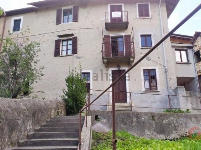 Villetta indipendente in vendita di 180 m² in Via Giulio Isotta