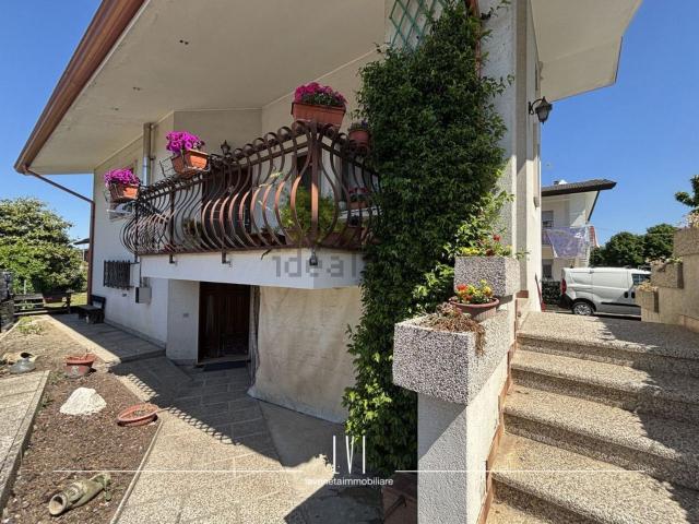 Villetta indipendente in vendita di 180 m² in Via Giovanni XXIII