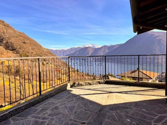 Villetta indipendente in vendita di 180 m² in Via Don Primavesi