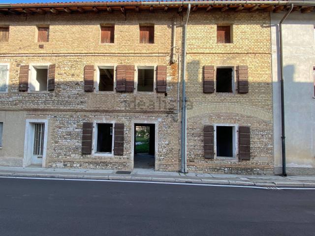Villetta indipendente in vendita di 180 m² in Via Dante