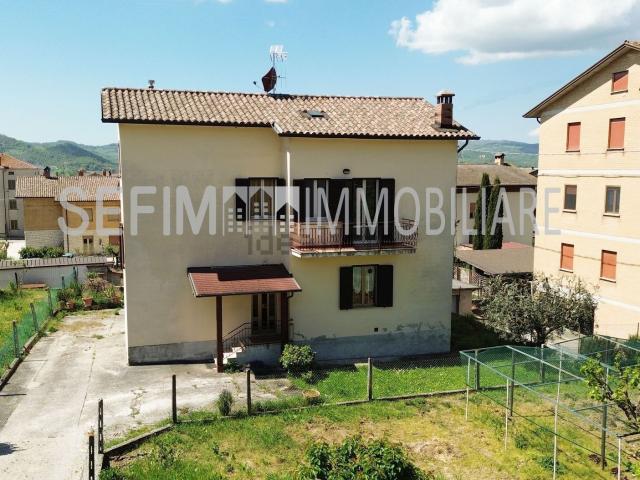 Villetta indipendente in vendita di 180 m² in Via degli Artigiani, 8