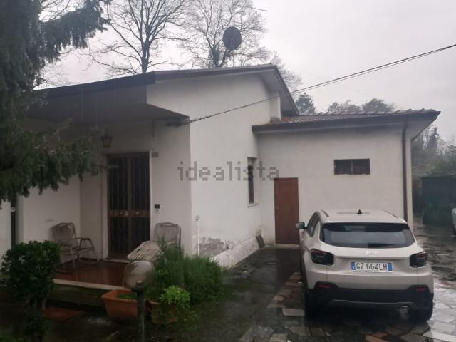 Villetta indipendente in vendita di 180 m² in Via degli Ulivi, 88