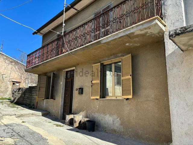 Villetta indipendente in vendita di 180 m² in Via del colle, 7