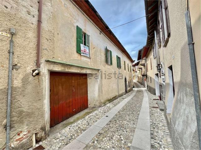 Villetta indipendente in vendita di 180 m² in Via della Crosa