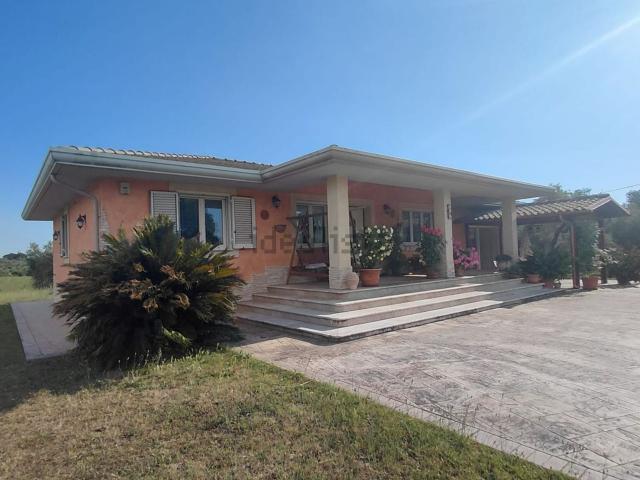 Villetta indipendente in vendita di 180 m² in Via delle Viti, 3