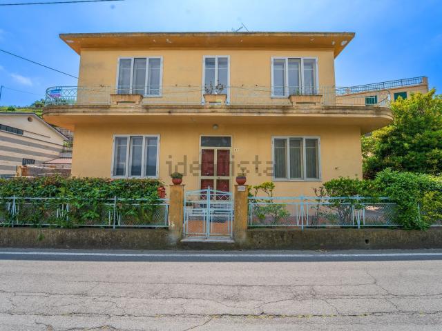 Villetta indipendente in vendita di 180 m² in Via Duca D&apos Aosta, 223