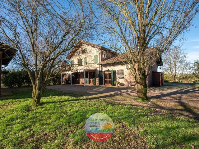 Villetta indipendente in vendita di 180 m² in Via E. Bolognesi, 10