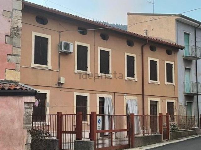 Villetta indipendente in vendita di 180 m² in Via F. Paiola, 35