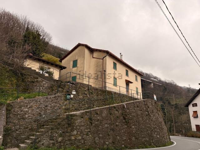 Villetta indipendente in vendita di 180 m² in Via Fado, 181