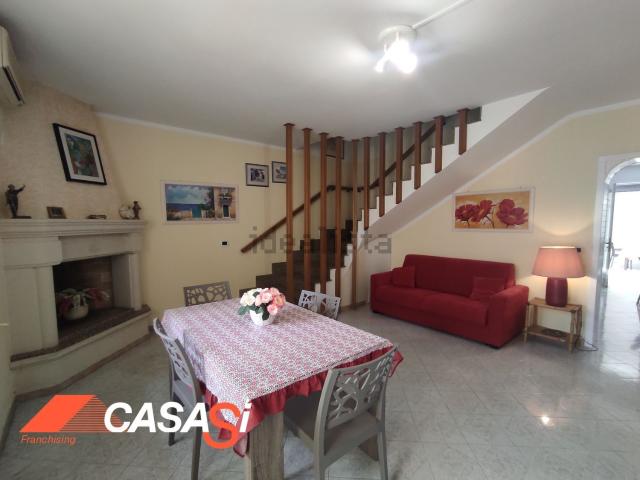 Villetta indipendente in vendita di 180 m² in Via Ottocento Martiri