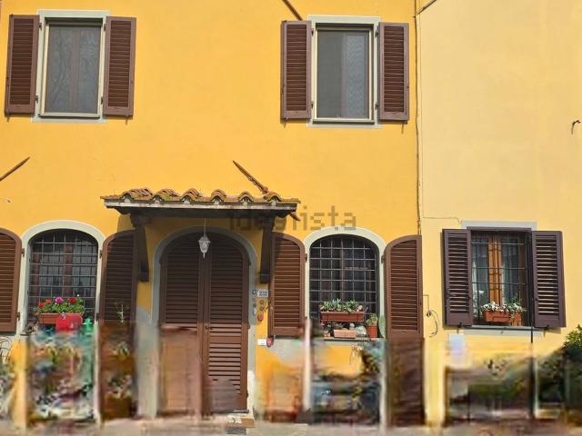 Villetta indipendente in vendita di 180 m² in Via Leccio
