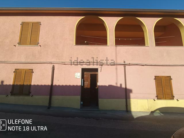 Villetta indipendente in vendita di 180 m² in Via MONTEFIORE, 33