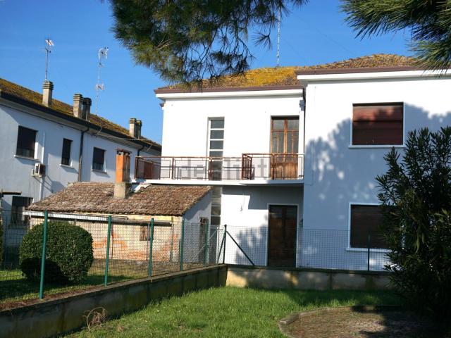 Villetta indipendente in vendita di 180 m² in Via Mantovani