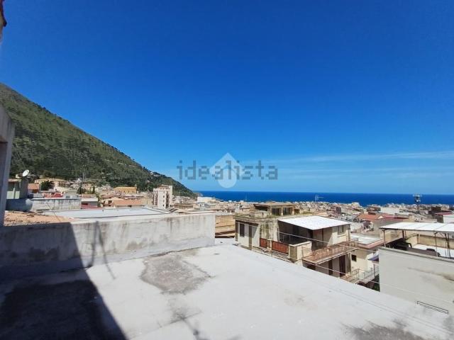Villetta indipendente in vendita di 180 m² in Via Mirandola, 23