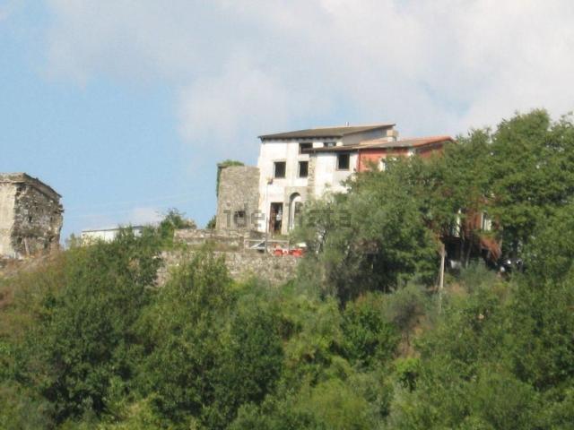 Villetta indipendente in vendita di 180 m² in Via Soglio fraz Sorbora, 79