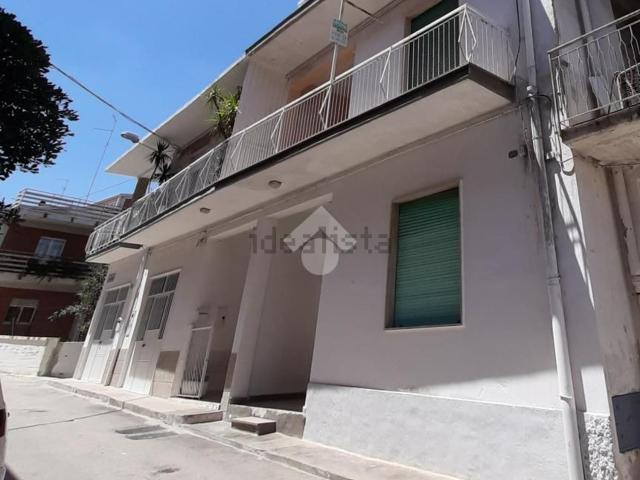 Villetta indipendente in vendita di 180 m² in Via Salvatore Quasimodo, 26