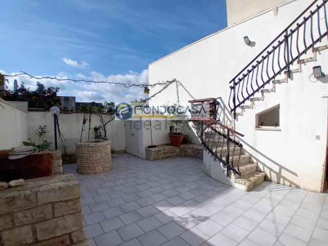 Villetta indipendente in vendita di 180 m² in Via San Vitale