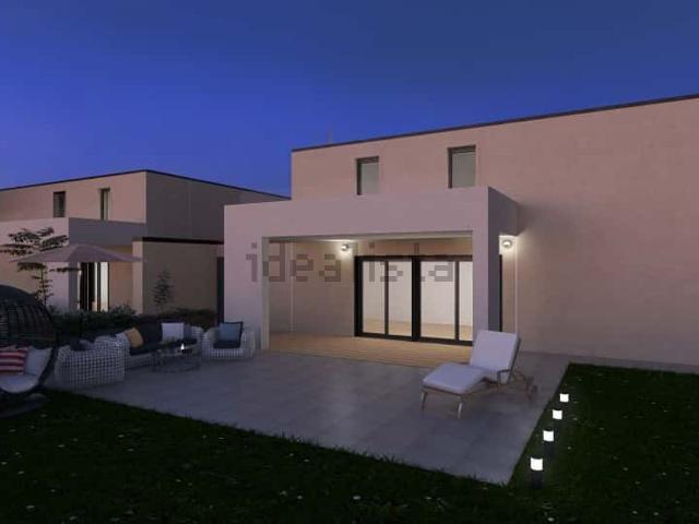 Villetta indipendente in vendita di 180 m² in Via Sardegna