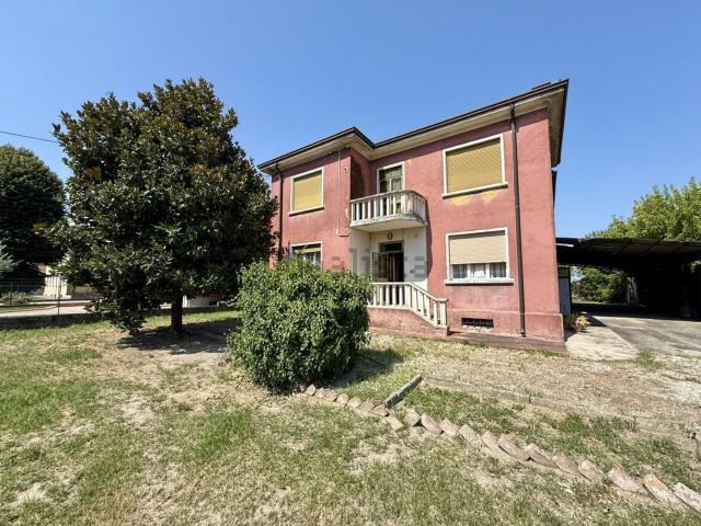 Villetta indipendente in vendita di 180 m² in Via Stazione, 250