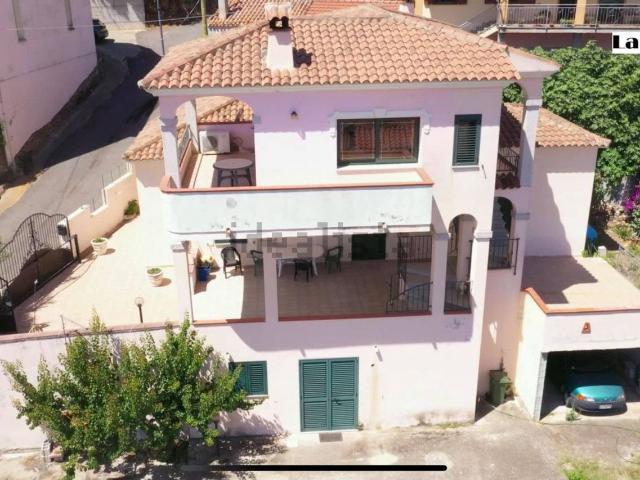 Villetta indipendente in vendita di 180 m² in Via P. Mereu, 17