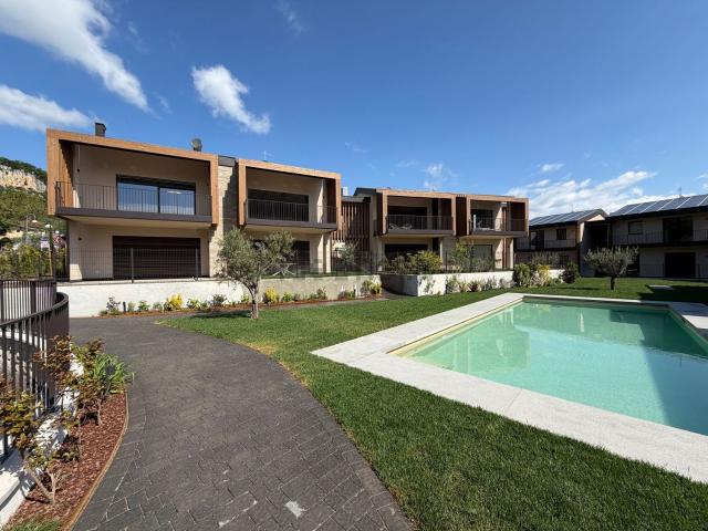Villetta indipendente in vendita di 180 m² in Via Pozzo dell&apos Amore