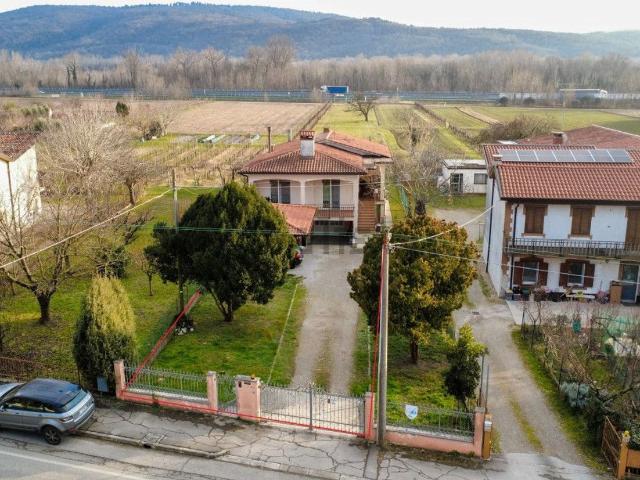 Villetta indipendente in vendita di 180 m² in Via Ponte Romano, 23