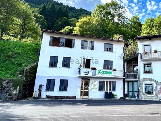 Villetta indipendente in vendita di 180 m² in Via Prossenicco
