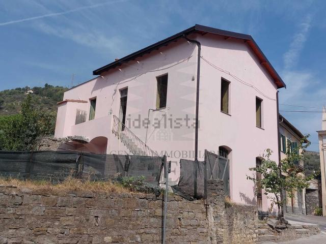 Villetta indipendente in vendita di 180 m² in Via Roma