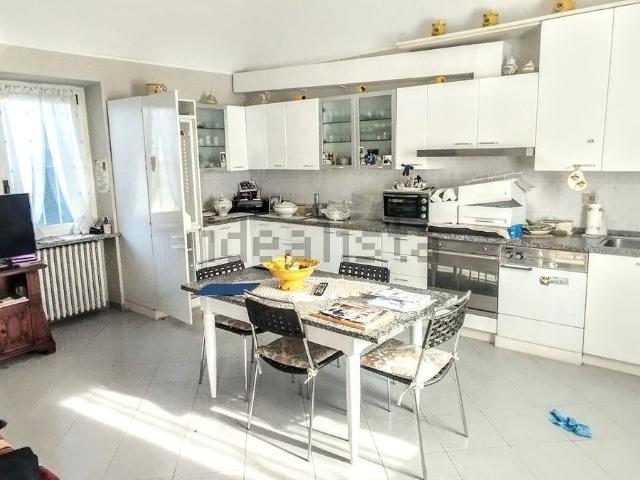 Villetta indipendente in vendita di 180 m² in Via Roma