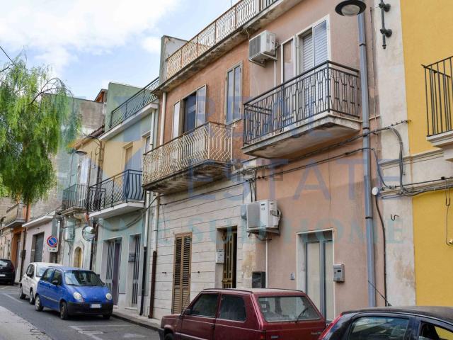 Villetta indipendente in vendita di 180 m² in Via Roma, 1